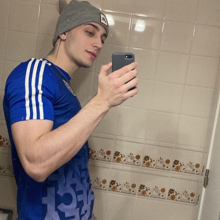 ㅤ

            tobio kageyama  •  26
            fav &amp; rt to be mutuals. 
            futbolista  ๑  #hqrp  ᵎ

ㅤ