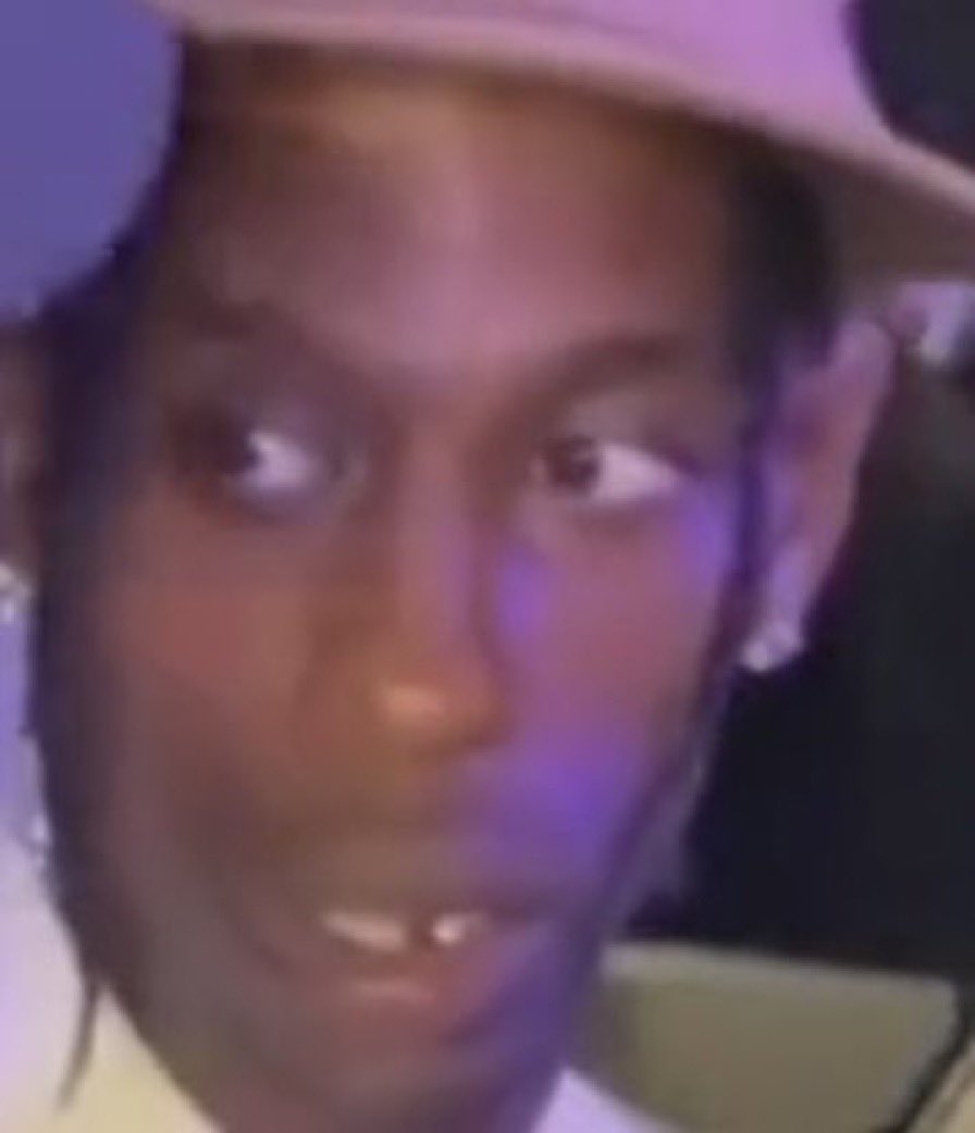 LAxFLAME's tweet photo. The camera is Travis Scott’s biggest enemy 😭 https://t.co/4sdcnF0Jmv