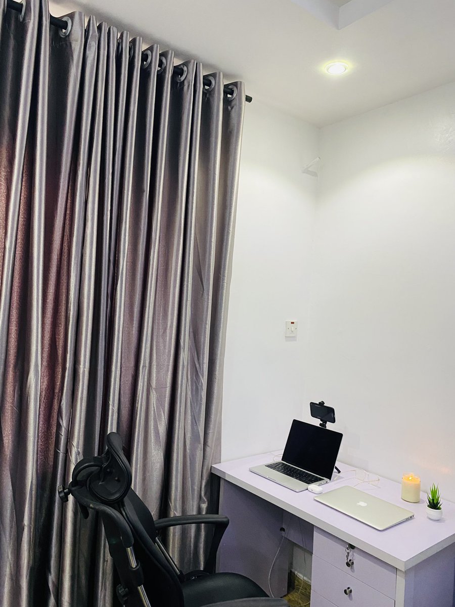 denzydesigns's tweet photo. From squatting with friends and being jobless to moving into my apartment. 
Currently setting up my workspace. Not there yet but made progress.

I posting this to say, trust your process and remain focused. https://t.co/OEZYaSOQlh