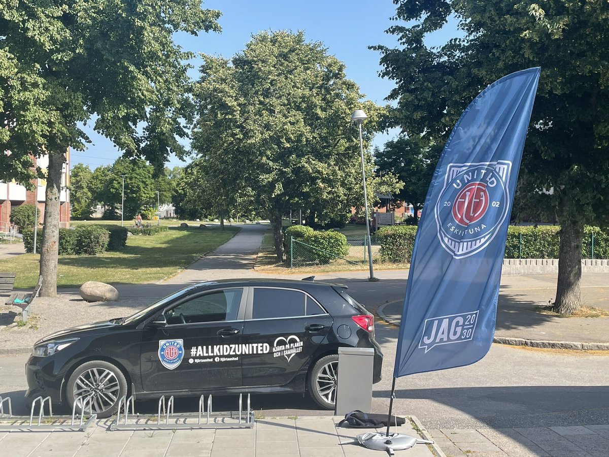Sommar med <a href="/EskilstunUnited/">Eskilstuna United</a> Summering så långt. 30 dagar med gratis frukost, 51 ungdomar har sommarjobbat för att skapa ett meningsfullt sommarlov för barn. Samt ett 30 tal ledare arbetat. Det har varit en kul utmaning och vilken kraft vi har tillsammans. Tack till <a href="/etunakommun/">Eskilstuna kommun</a>