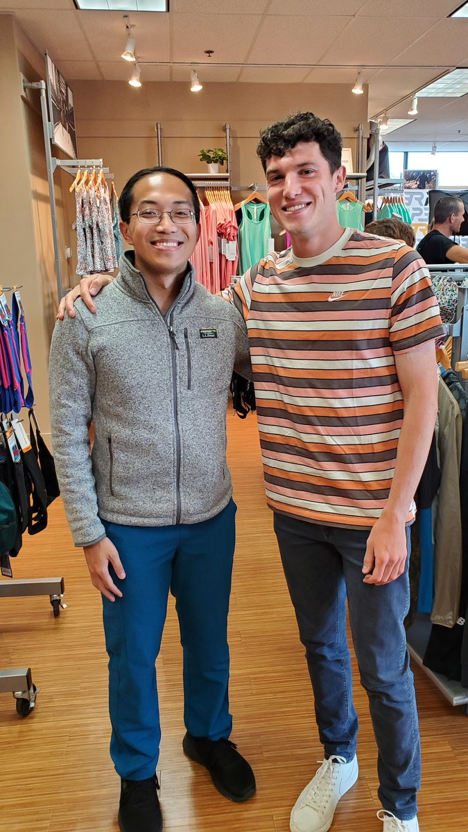 Before &amp; After 👑

One of the best things about running is meeting so many amazing people, including the champ! Was awesome meeting Vincent Ciattei at packet pickup and then watching him defend his title with a blistering 4:03 mile at the <a href="/FleetFeetPitt/">Fleet Feet Pitt</a> @RUNwithP3R <a href="/LibertyMile/">Liberty Mile</a>!