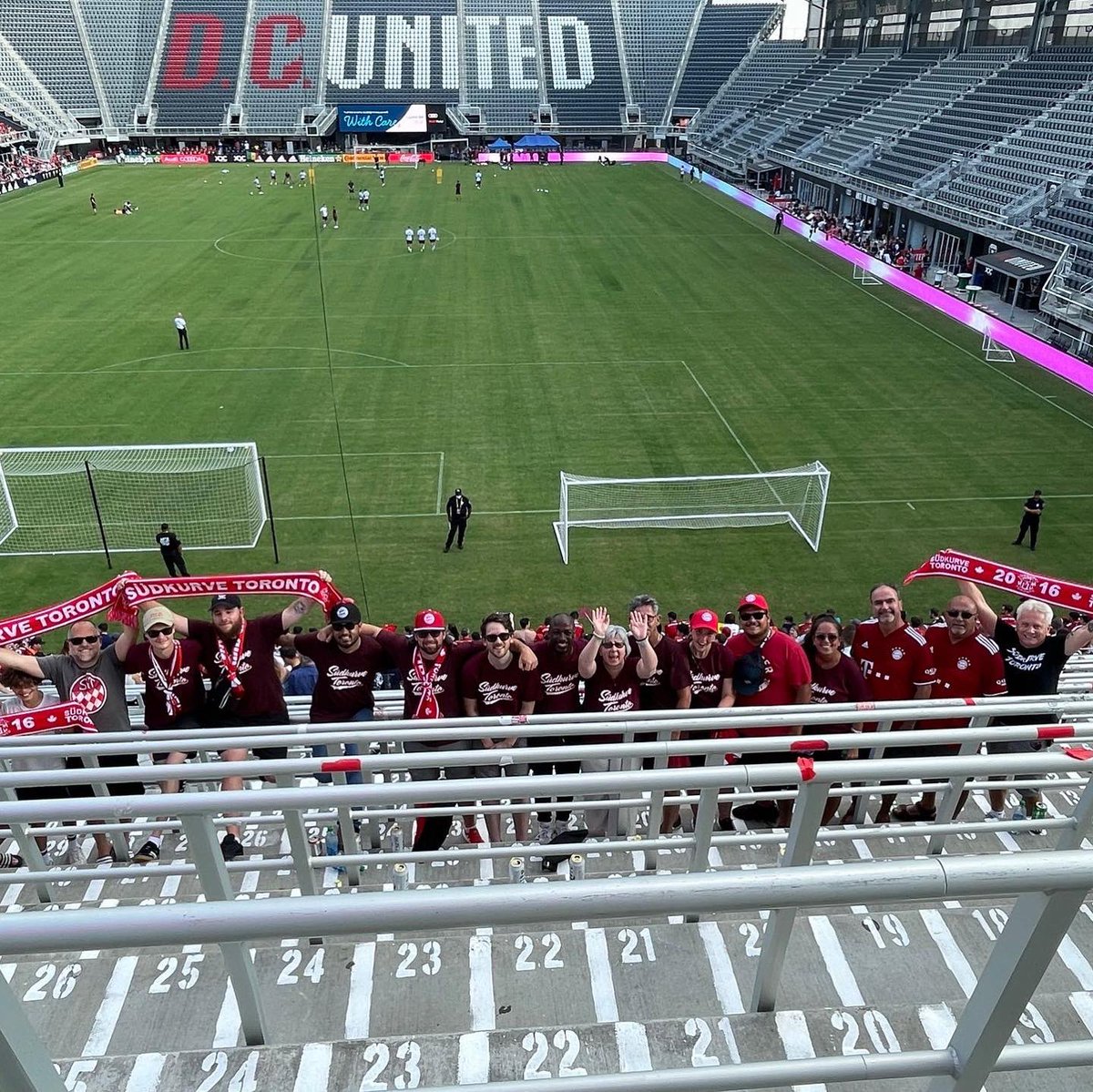SuedkurveTO's tweet photo. What a club! What a group! What a time! What a trip! Danke für alles SKT members, #FCBayern, &amp; #DC &amp; for making #SKTinDC 🔴⚪️🏛 special ❤️🤍 #SKTonTour 

Keep your 👀 on this page as we have some shoutout posts coming your way 📢

#MiaSanMia #AudiFCBTour #WashingtonDC #DCUFCB https://t.co/jjt8i0Mvz1