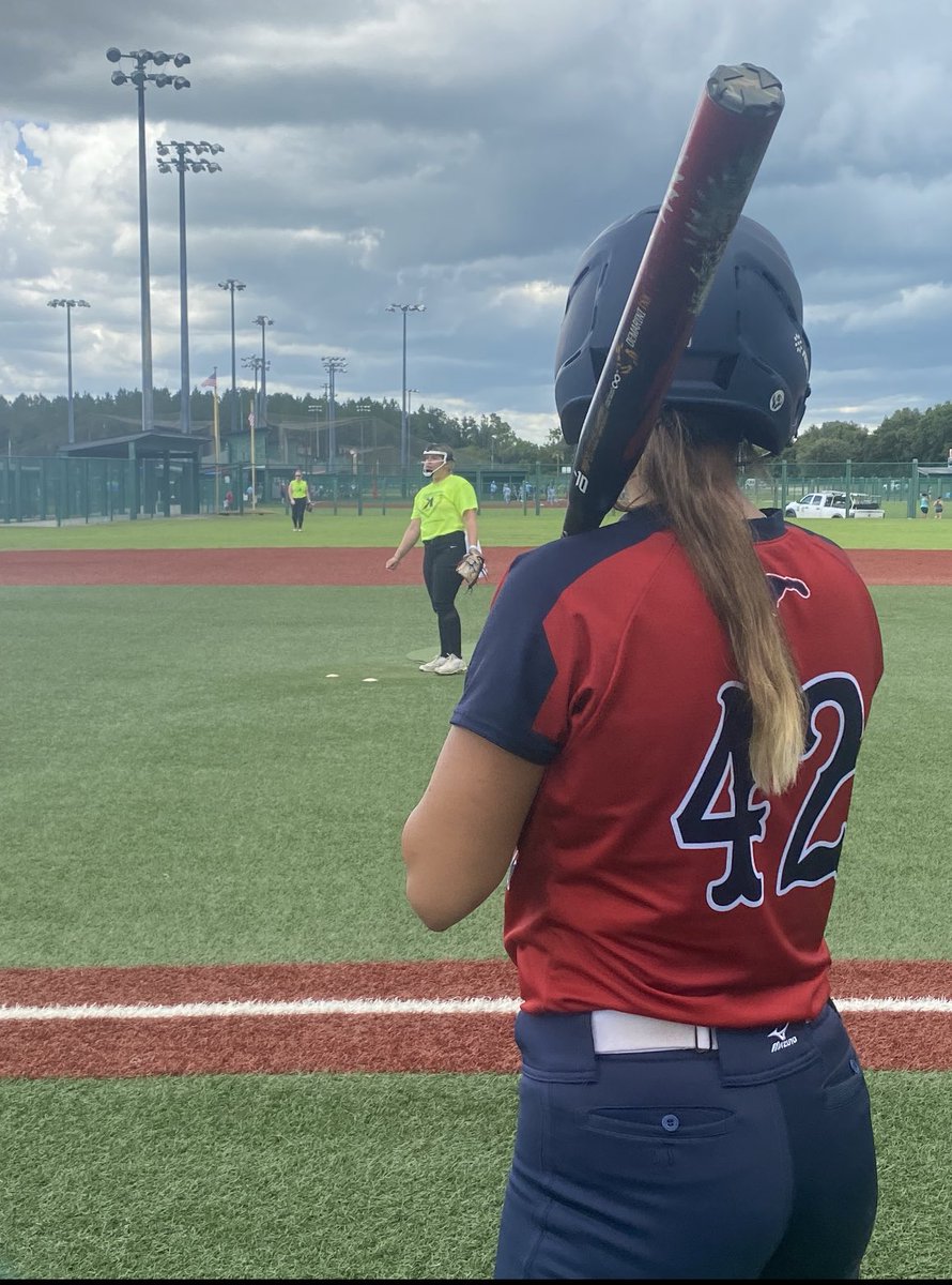 AshleyAltman8's tweet photo. Thank you travel softball for the past 10 years. You have taught me so many lessons and have given me friendships that will last forever. So excited for my new adventure with @GyreneSoftball . #42out https://t.co/MnqU76QP1M