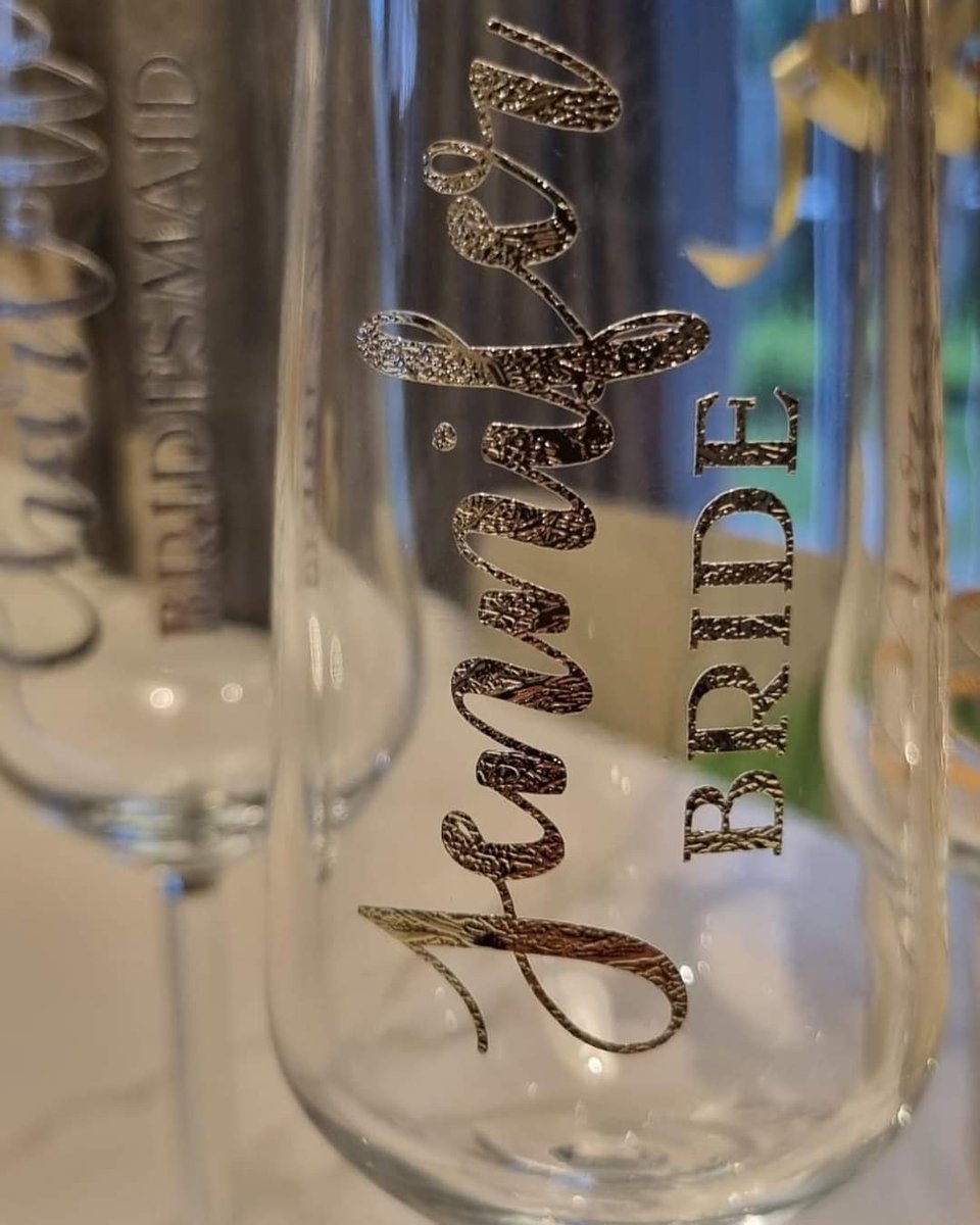 Littlelabelhouz's tweet photo. Get #wedding or #henparty ready with these stunning little name and role labels. Made from our premium ‘wedding grade’ vinyl and comes in various colours/styles. 
#decals #littlelabelhouse #UKGiftHour
#CraftBizParty
#CelebsforSmallBiz https://t.co/F9kOsYxvzT