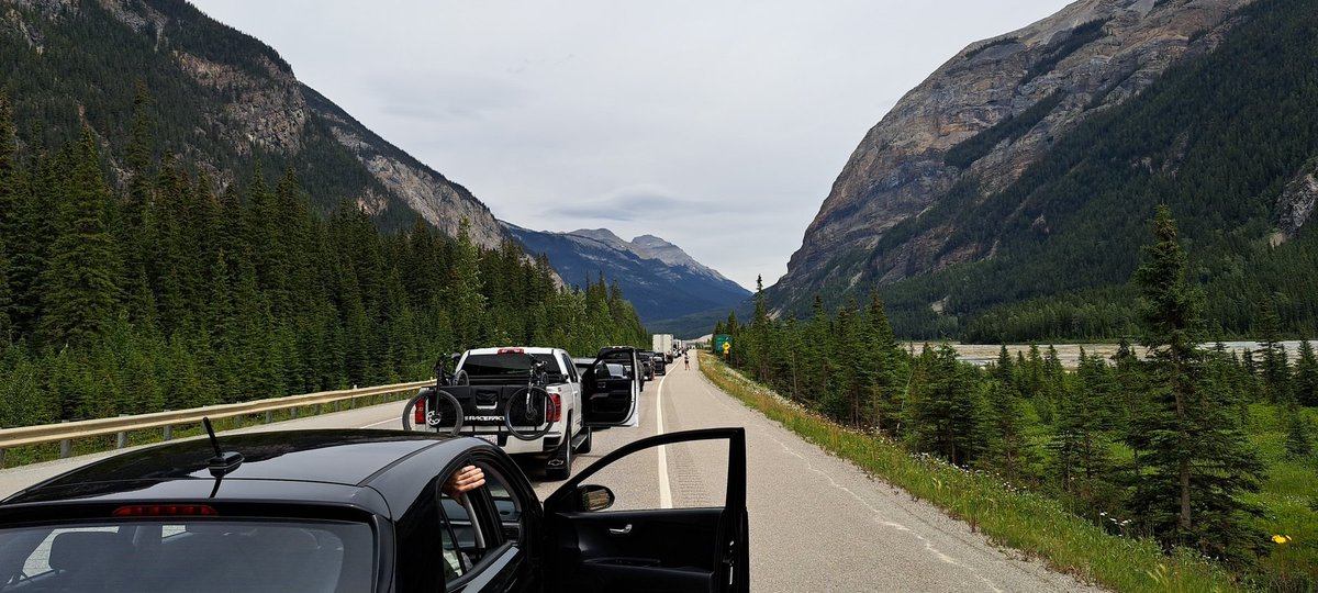 GoRiders0011's tweet photo. @DriveBC At 2 PM. https://t.co/HtKcaIiG7b