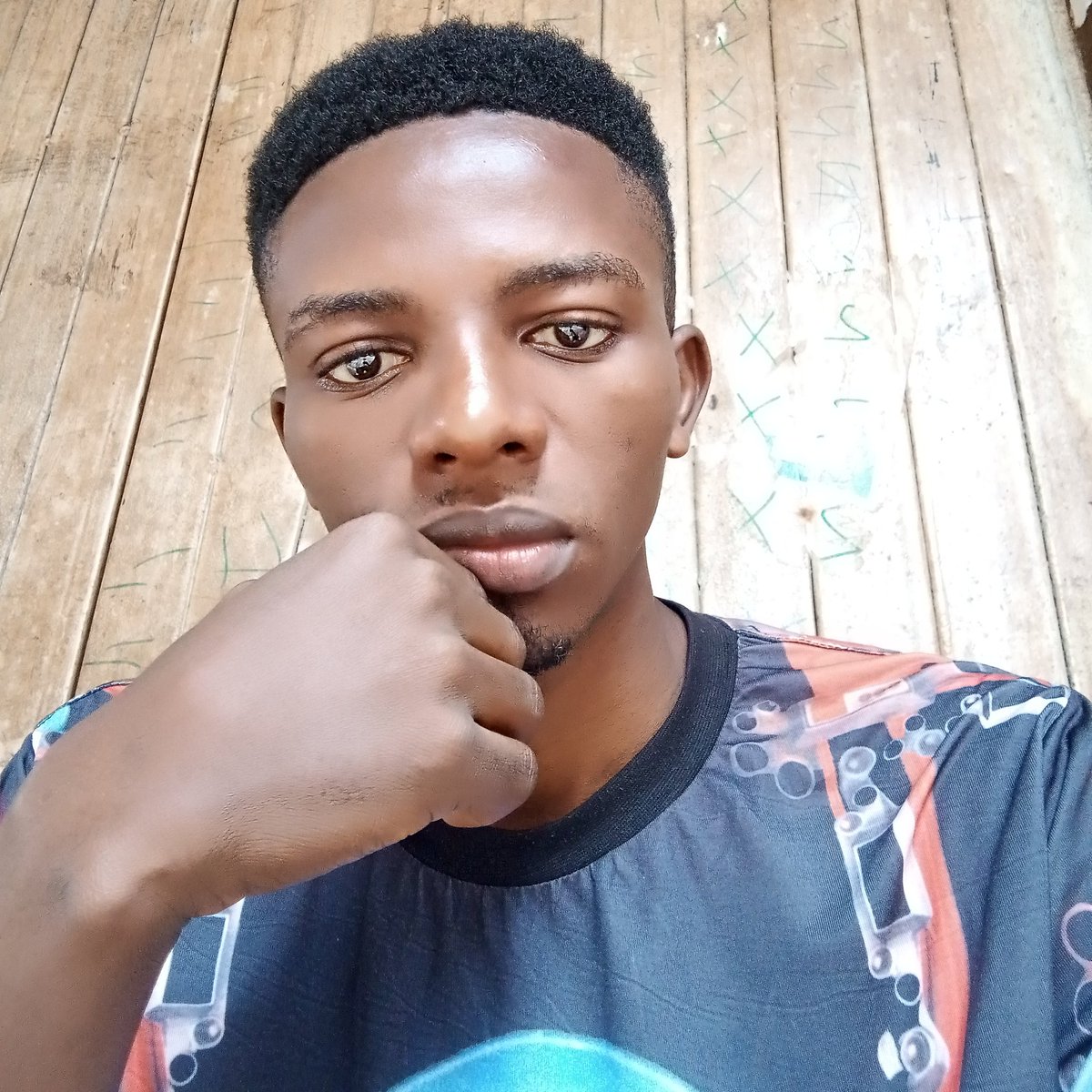 Emilac6's tweet photo. #NewProfilePic https://t.co/DwrGlTFKTq