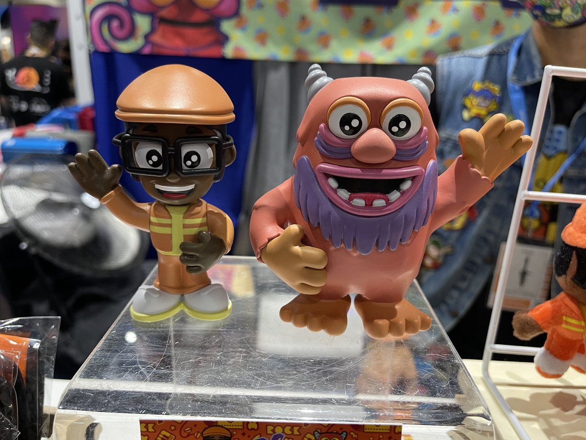 ThatsITLA's tweet photo. Picked up some @djlancerockog and @jromonkey stuff the other day. Love the DJ Lance Rock plushie keychain. #djlancerock #hyperactivemonkey @Comic_Con #ComicCon #comiccon2022 #SDCC #SDCC2022 #yogabbagabba https://t.co/x4jqzep2MV