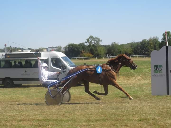 EAurmath's tweet image. 24 juillet 2022, 
Victoire de HAND DAIRPET avec Auriane meunier :
m.facebook.com/story.php?stor…