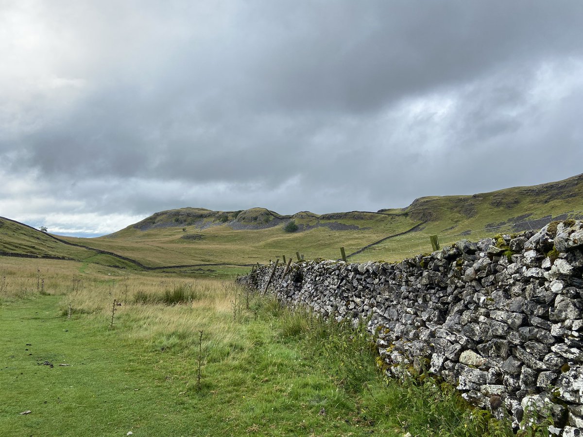 Started off with fine weather. Turned into a very drizzly walk from Stainforth over Giggleswick Scar to Feizor. Not one of those days to forget to pack your usual waterproofs 😩Thankfully did remember a jacket! Got back to the car park just as the heavens opened!