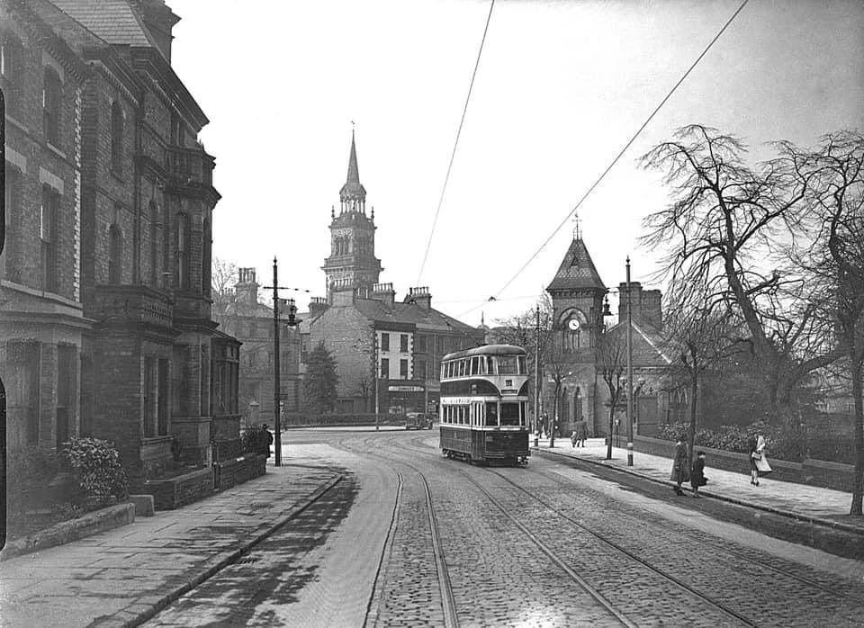 Taken on the 20th of March 1947 shows Stranmillis Road Belfast, the lovely tram looking towards University Road and Botanic Gardens. What’s beautiful in this photograph is that everything is in its originality before progress.

Courtesy of the national Musems of Northern Ireland.