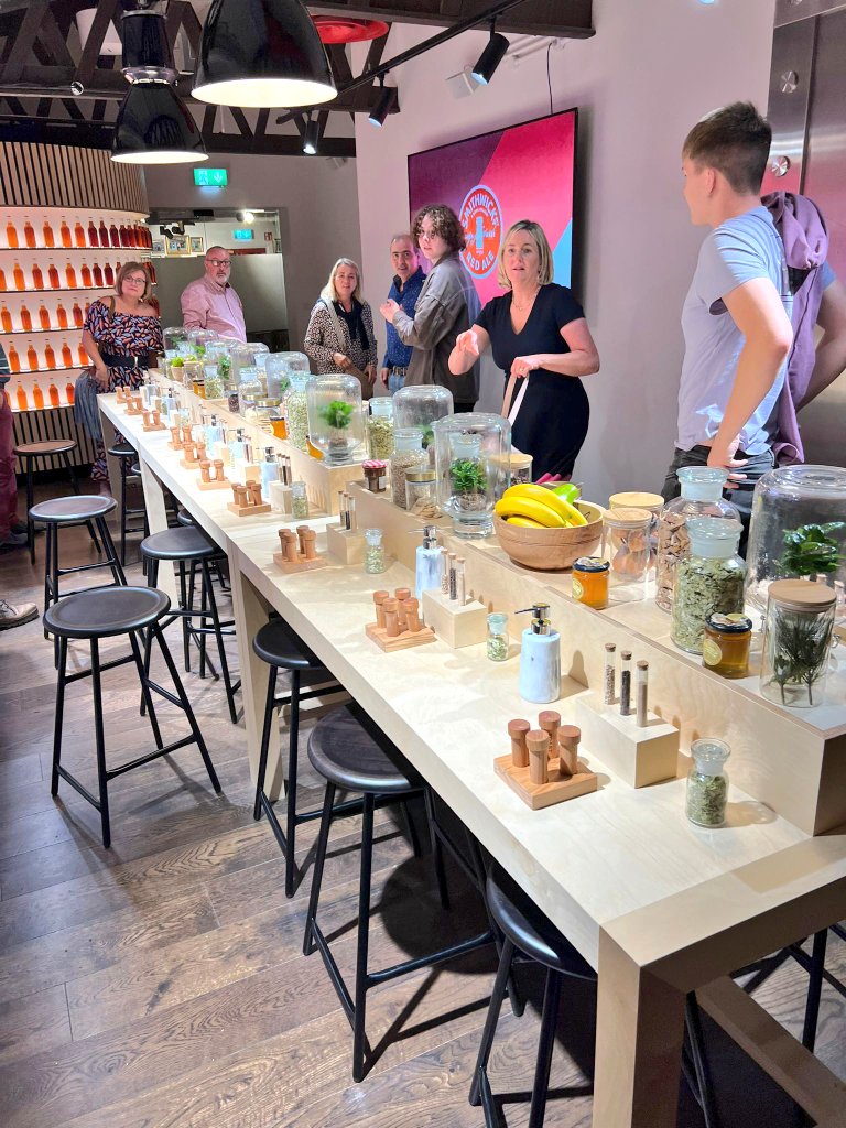 Helena Nolan tweet media