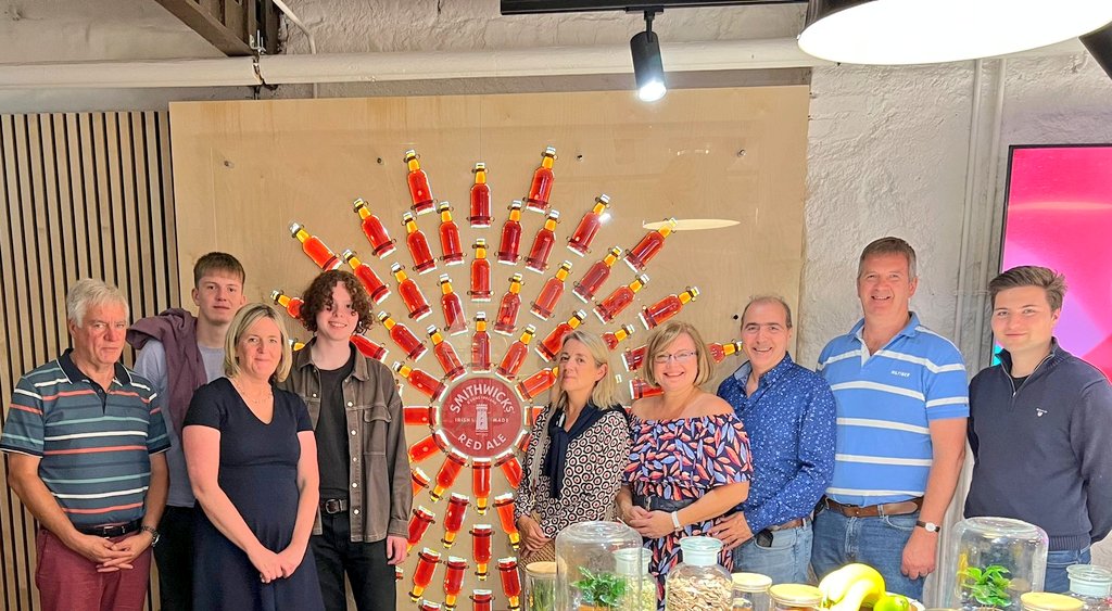 Helena Nolan tweet media