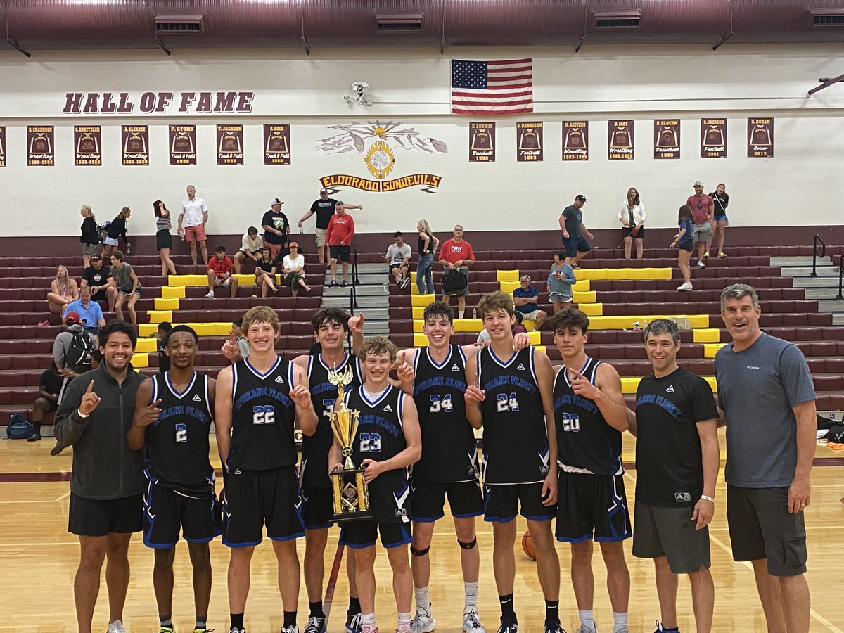 shane_skidmore_'s tweet photo. Winning in Vegas! Spokane Flight U16 takes the Big Foot tourney, 6-0 Platinum Bracket. Great coaches ⁦@dandickau21⁩ Great teammates ⁦@HenrySandberg6⁩ ⁦@DrewRayment⁩ ⁦@AsherBowie⁩ ⁦@Stins33⁩ https://t.co/PKJHuLuFSl