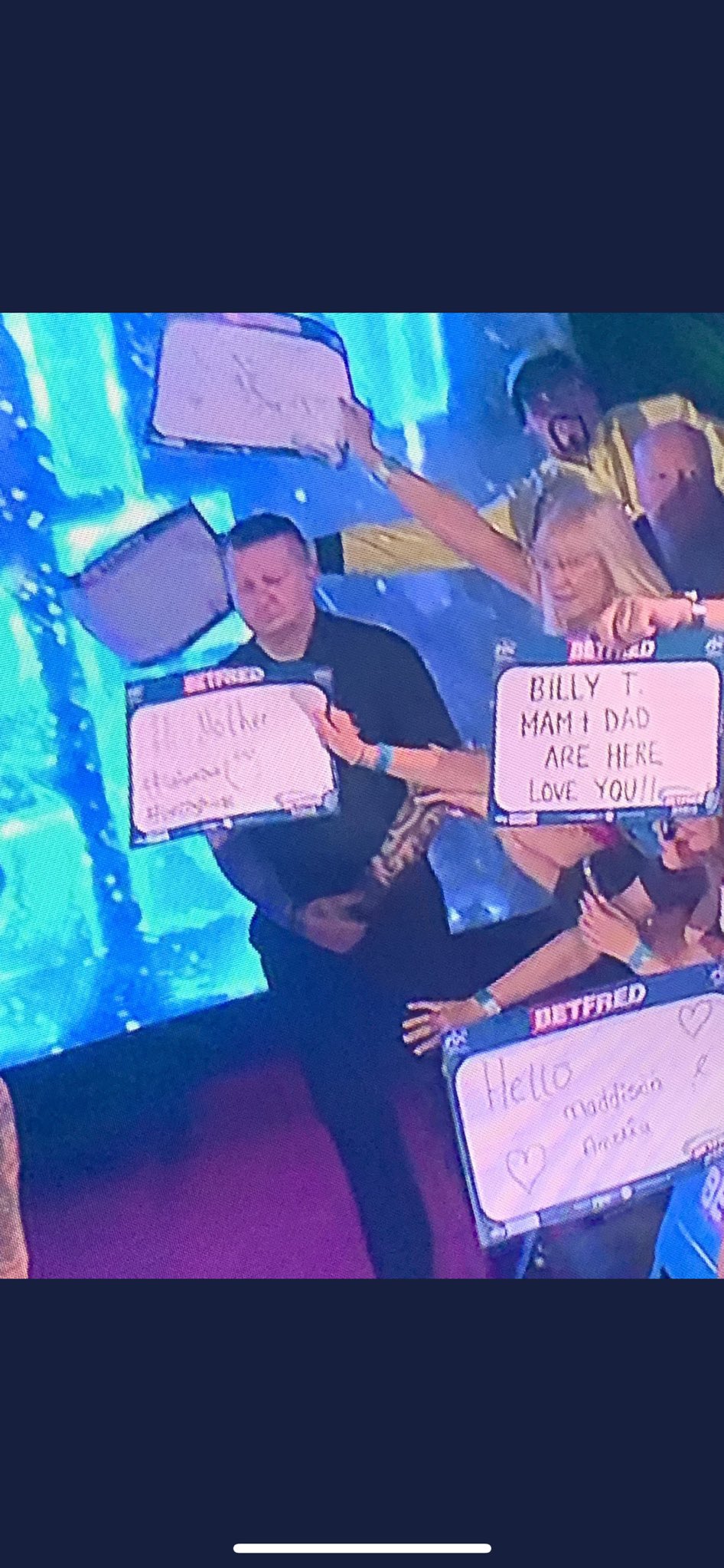 angryginge on Twitter: "MUM IVE MADE IT!!!! https://t.co/JtTdjukEmF