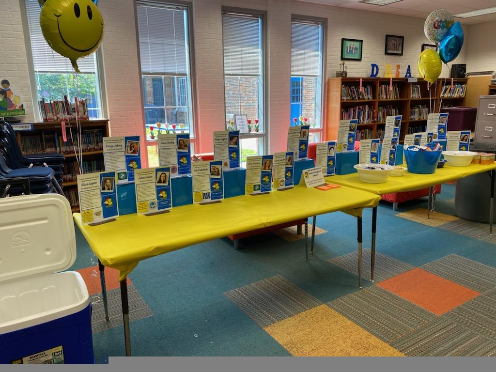 HamptonOaksElem's tweet image. We are excited to be welcoming the new members to our team @HamptonOaksElem and @SCPSchools! We can not wait to begin our preparations as a team tomorrow morning. #GameOn2022  #Mentor360PrepForSuccess #Mentor360VIP