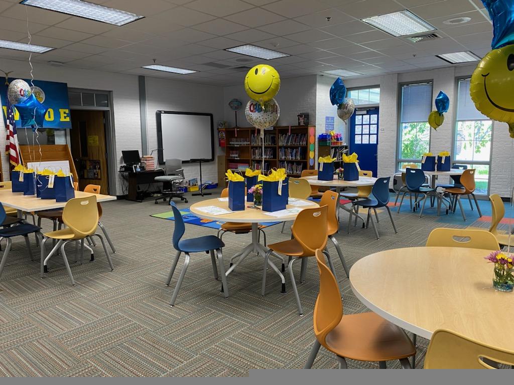 HamptonOaksElem's tweet image. We are excited to be welcoming the new members to our team @HamptonOaksElem and @SCPSchools! We can not wait to begin our preparations as a team tomorrow morning. #GameOn2022  #Mentor360PrepForSuccess #Mentor360VIP