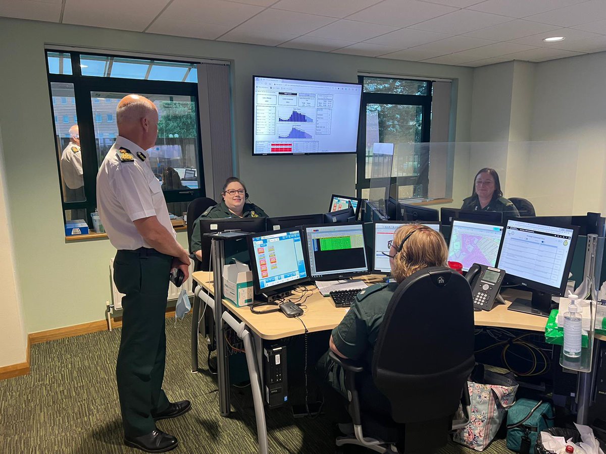<a href="/OFFICIALWMAS/">West Midlands Ambulance Service #HelpUsHelpYou</a> Chief Executive Officer Professor Anthony Marsh visits the WMAS Command Cell ahead of the Commonwealth Games. <a href="/birminghamcg22/">Birmingham 2022</a>