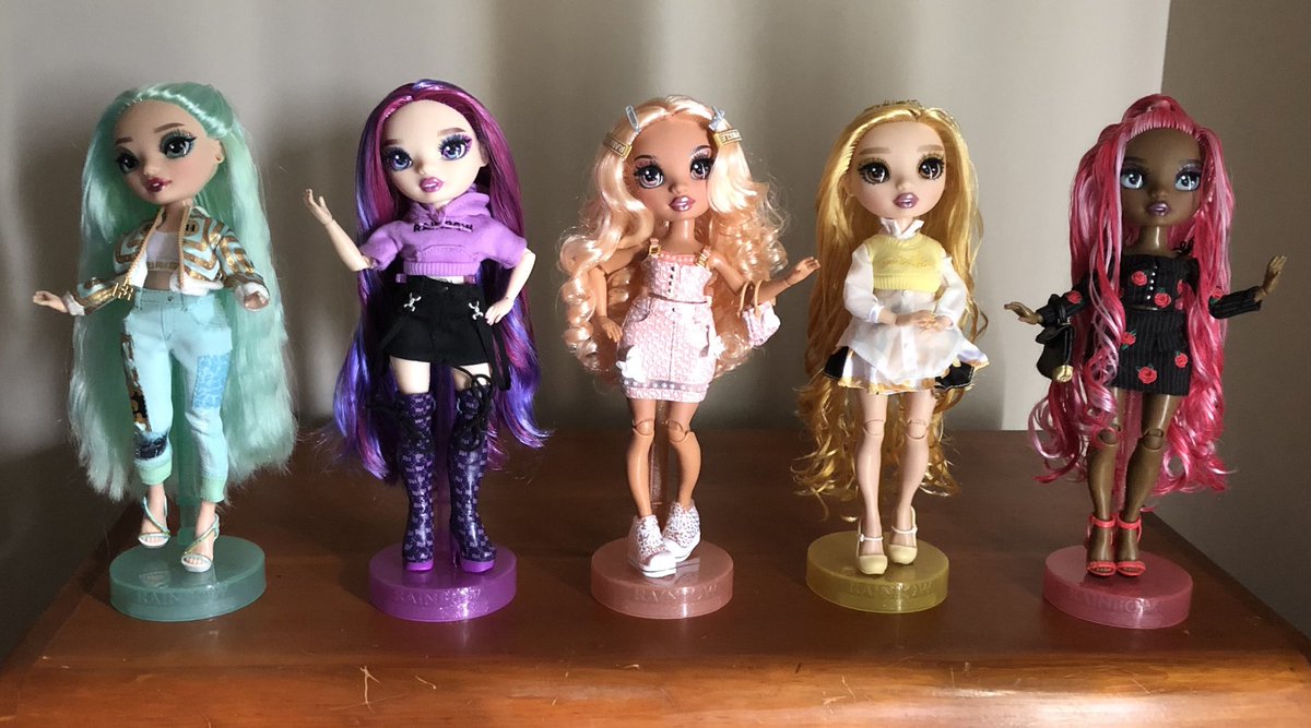 newdollcollect's tweet photo. One more! #rhs3 #rainbowhighs3 #rainbowhighcollector #rainbowhighdoll #doll #dolls #dollcollector https://t.co/BNsipk85B0