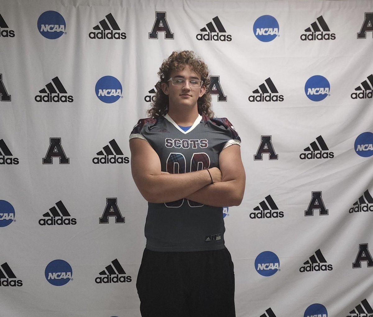 Thank you <a href="/AlmaScotsFB/">Alma College Football</a> for an amazing camp! Had a great time and lots of fun. Special thanks to <a href="/CoachCouchAlma/">Jason Couch</a>, <a href="/Coach_Tahaney/">Jake Tahaney</a>, <a href="/CoachP_Alma/">Jason Polmanteer</a>, and <a href="/AlmaCoachCole/">Scotty Cole</a>!!