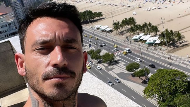 Cooperativa's tweet photo. Destacada actriz nacional delató a Pinilla: Una vez este hombre trató de sacarme a bailar #CooperativaContigo https://t.co/bHykKuF9yi https://t.co/issJh6ZCWM