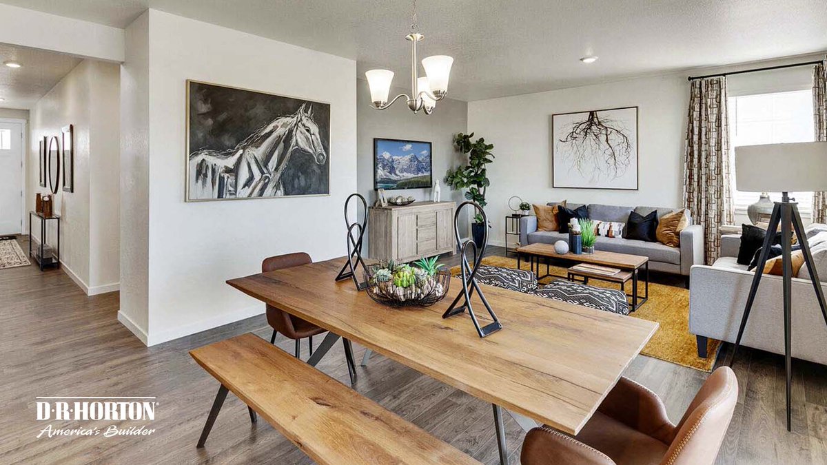 DRHorton's tweet image. Comfortable and chic is the perfect pairing for any living room. bit.ly/3QsYEfK