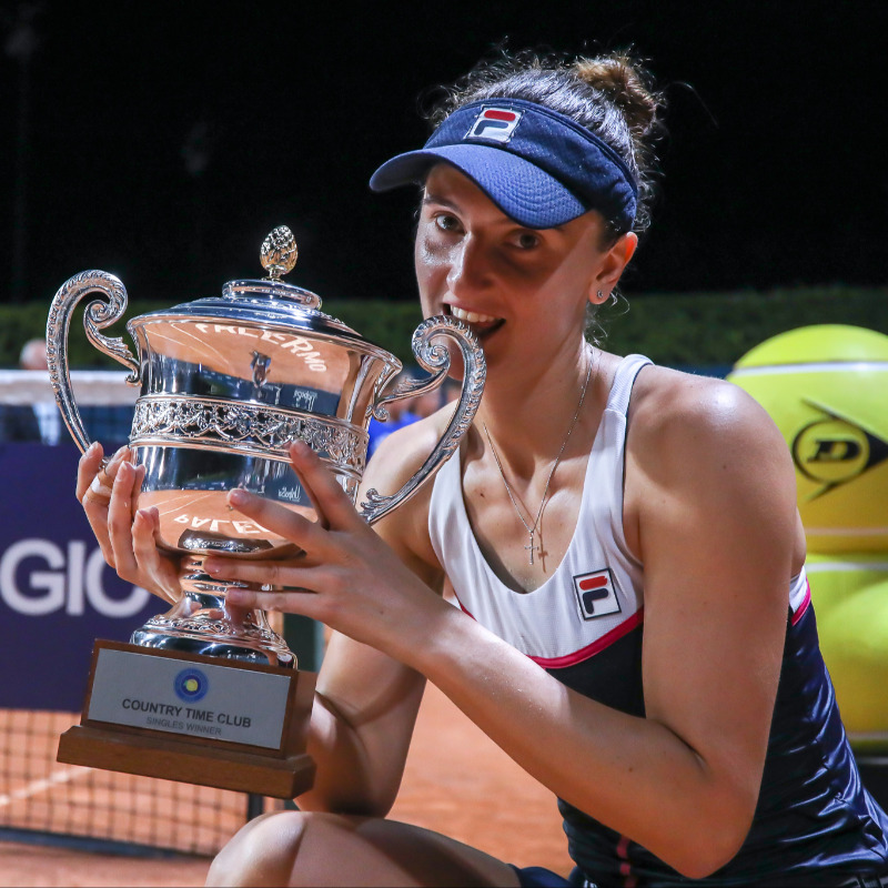 WTA's tweet photo. 🏆🏆🏆🏆🏆

How 🇷🇴 @irina_begu captured her 5th career WTA singles title in Palermo 👇

#PLO22