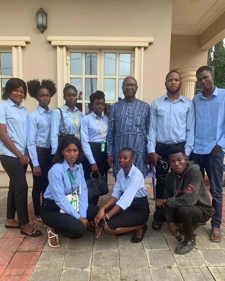 Today, students of the Mass Communication Dept. of <a href="/BOUESTI/">Bamidele Olumilua Univ. of Edu, Sci. &Tech,Ikere</a> paid me a visit at my country home

The purpose of the visit was to interview me about my life generally, my family background, education, work experience and views and opinions about socio economic issues

#ProudlyEkiti