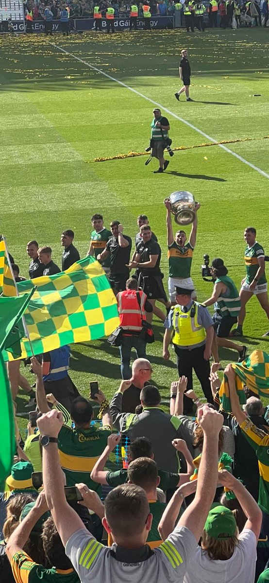 _kerryman's tweet photo. I ndeireadh na dála, tá Sam sa mhála #CiarraiAbu https://t.co/x0aRyVUaJi