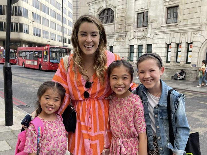 Scott_Michelle1's tweet photo. Freya has waited a long time to see Lucie perform and WOW!!!…@luciejones1 You were worth the wait and thank you for these smiles ✨ @WickedUK 💚 https://t.co/VEcsDF5vmc