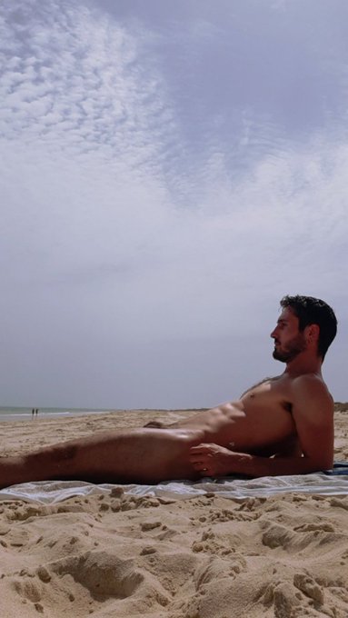 Wanna go to the beach?? https://t.co/288MAAg18P