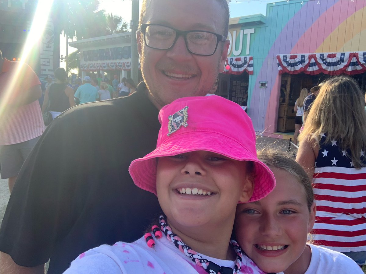 RJBigDad's tweet photo. Nationals didnβt turn out how we planned but I still made some great memories with some great people. Incredibly thankful for the opportunity to coach these awesome young ladies & watch them grow alongside one of my best friends. #DivaNation https://t.co/VuMp3yT9jF