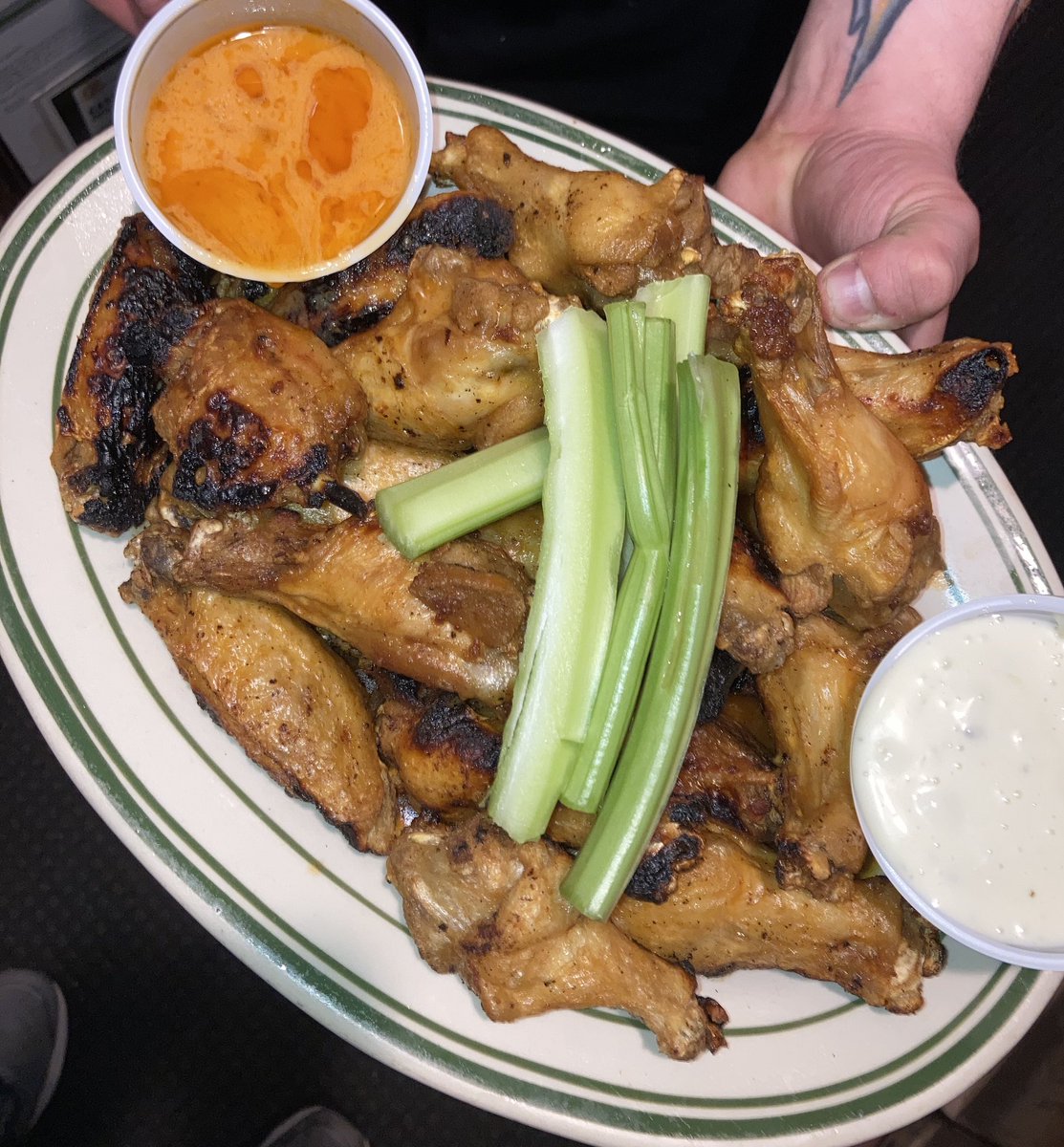 CavanaughsPub's tweet photo. Sunday 2 for 1 wings all day, great specials tonight. Kitchen open till 9:30pm. #budlightnext #bluepoint #wings #burgers #cavanaughs #foodie #catering #pub #otb #longirelandbrewery #yumonli #bayport https://t.co/2VErSOoevN