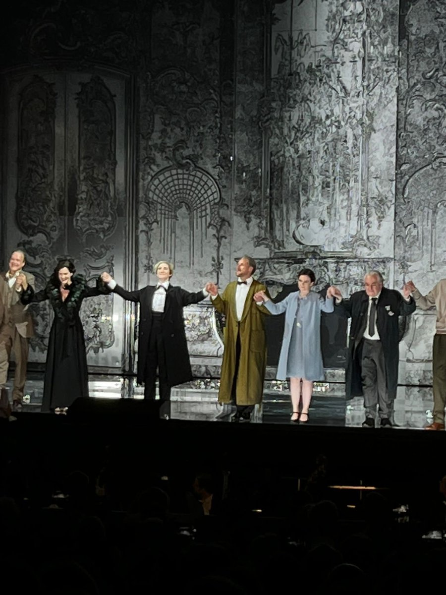 Opera Tick (@opera_tick) on Twitter photo Superb !‚Rosenkavalier‘ <a href="/bay_staatsoper/">BayerischeStaatsoper</a> w/ <a href="/SamanthaHankey/">Samantha Hankey</a> <a href="/petersen_solo/">Marlis Petersen Solo Musica</a> 🤩👏💐👏👏👏 #munich Superb !‚Rosenkavalier‘ <a href="/bay_staatsoper/">BayerischeStaatsoper</a> w/ <a href="/SamanthaHankey/">Samantha Hankey</a> <a href="/petersen_solo/">Marlis Petersen Solo Musica</a> 🤩👏💐👏👏👏 #munich
