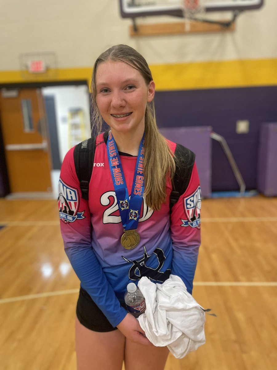 SBrune4's tweet photo. Undefeated!  Gold champs at Show Me State games today!!🎉🥇🏐. Proud of my girl and her teammates!!💪  #SMVA #showmestategames #AllieBeth https://t.co/CAreFKU279