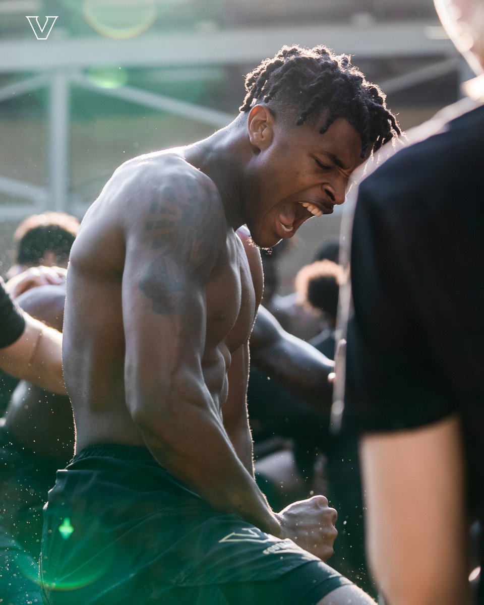 VandyFootball's tweet photo. 😤😤😤

#AnchorDown https://t.co/EAA54qaFmh