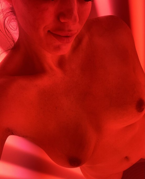 Watch Mandy Waters's leaked NSFW photo on TwXstars