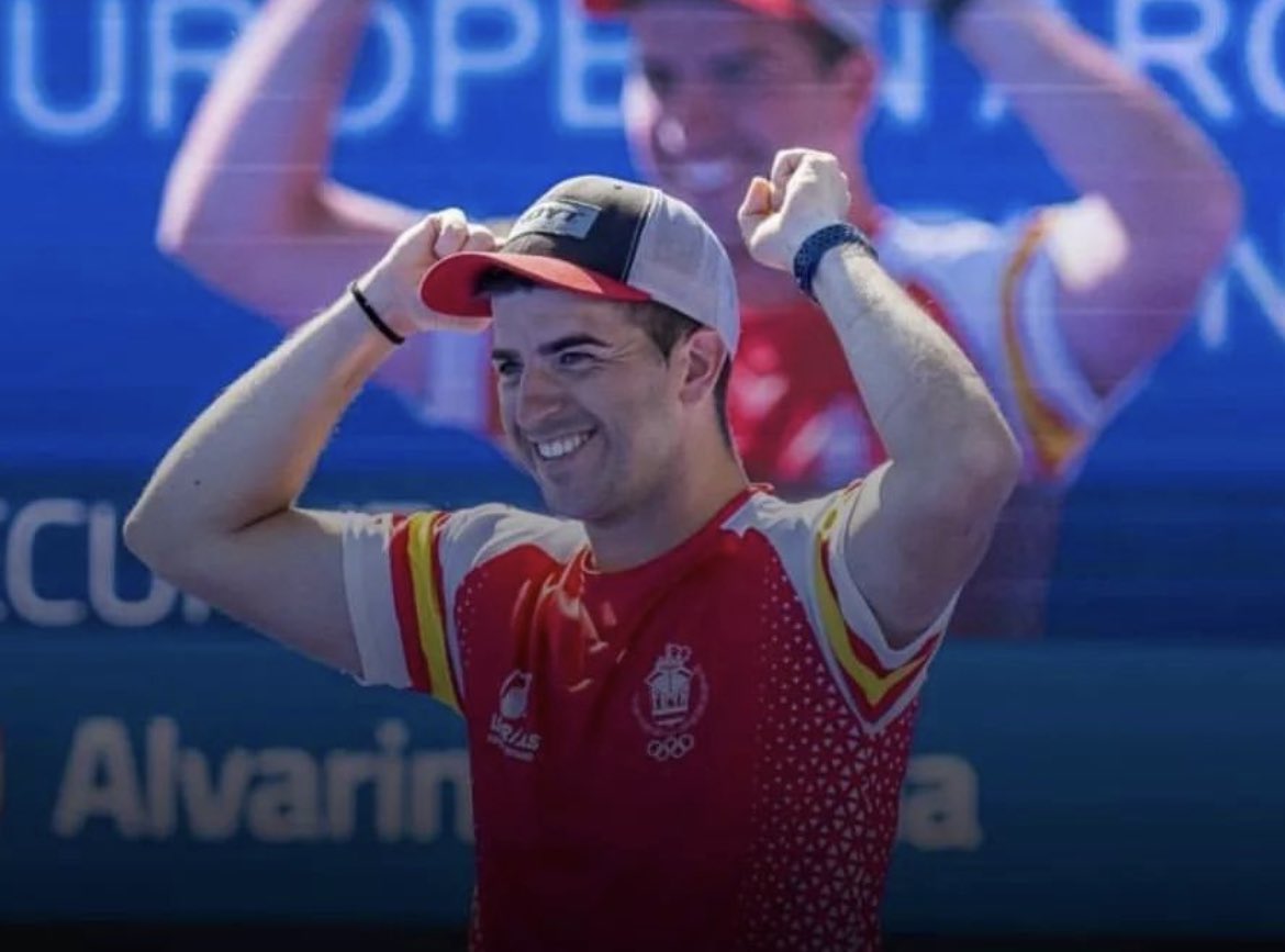FGTArco's tweet photo. World Cup de Medellin 22.

🥉Individual 
🥈Equipos 
O noso compañeiro Miguel Alvariño García de As Pontes do clube Silex consegue este domingo dos fogos do Apostolo completar unha gran tempada con estas dúas medallas.
A espera do que aconteza en México na fase final da World Cup. https://t.co/N1A0CbxU7B
