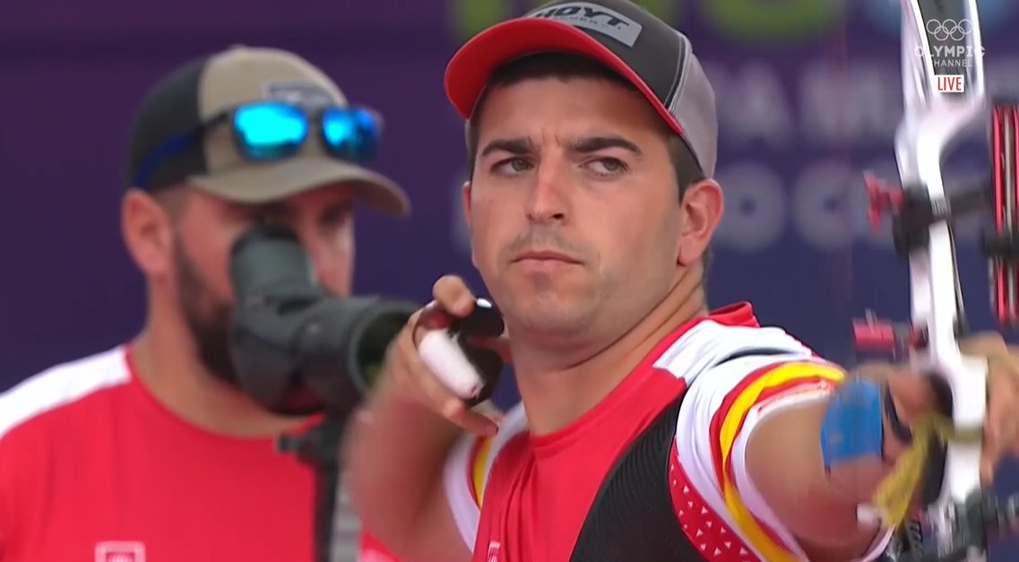 FGTArco's tweet photo. World Cup de Medellin 22.

🥉Individual 
🥈Equipos 
O noso compañeiro Miguel Alvariño García de As Pontes do clube Silex consegue este domingo dos fogos do Apostolo completar unha gran tempada con estas dúas medallas.
A espera do que aconteza en México na fase final da World Cup. https://t.co/N1A0CbxU7B