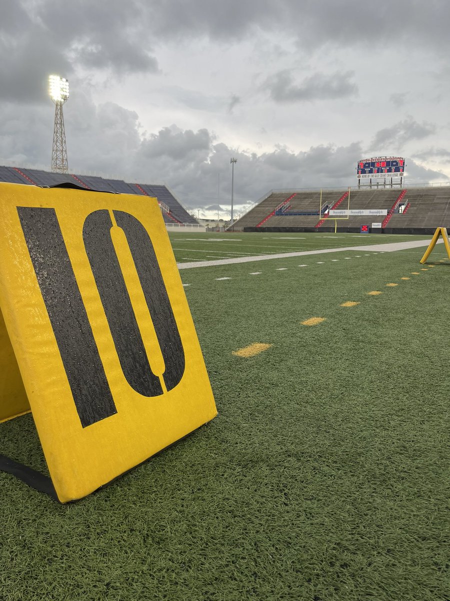 High anxiety at Ladd-Peebles Stadium as #MLFB gets ready for their 4 team jam!
