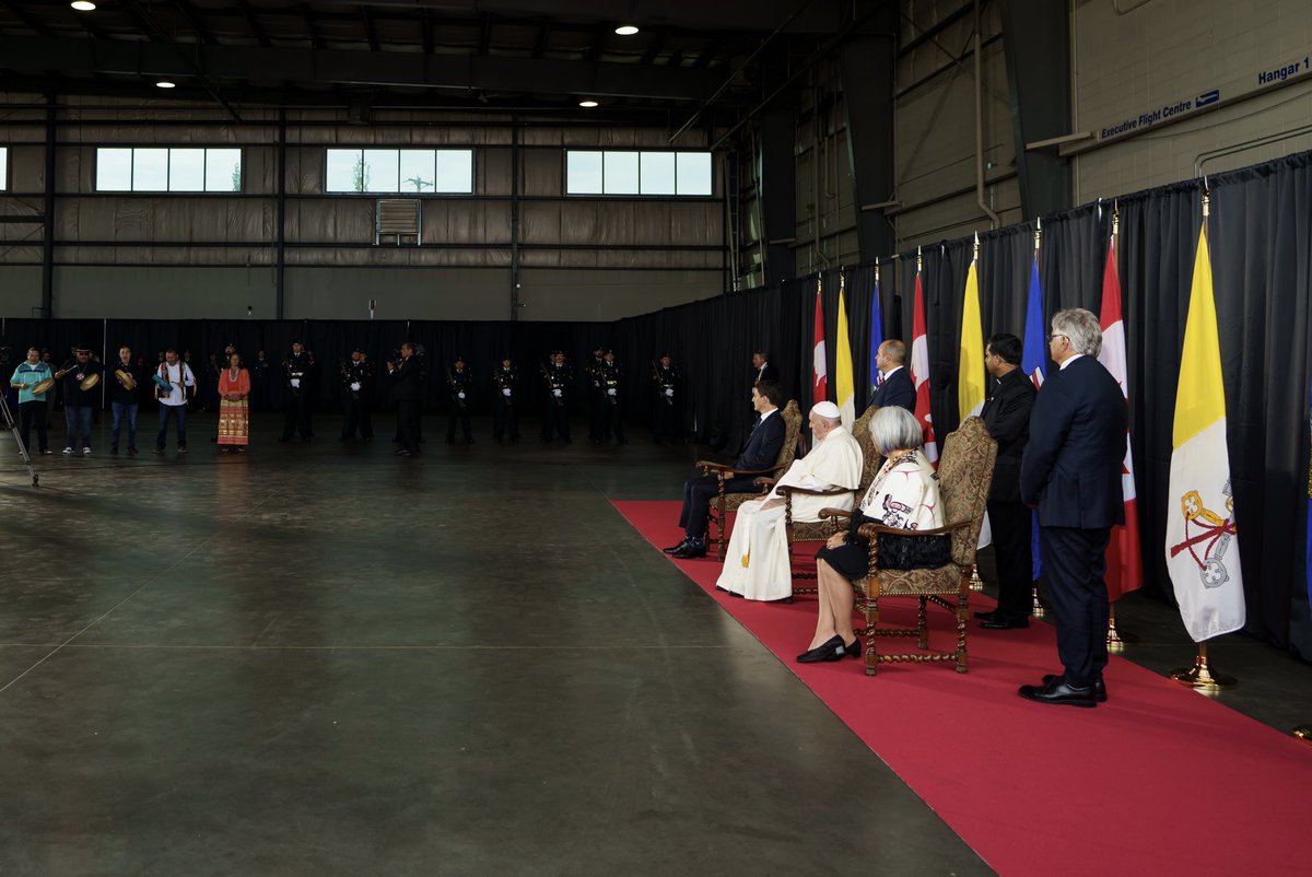 Justin Trudeau tweet media