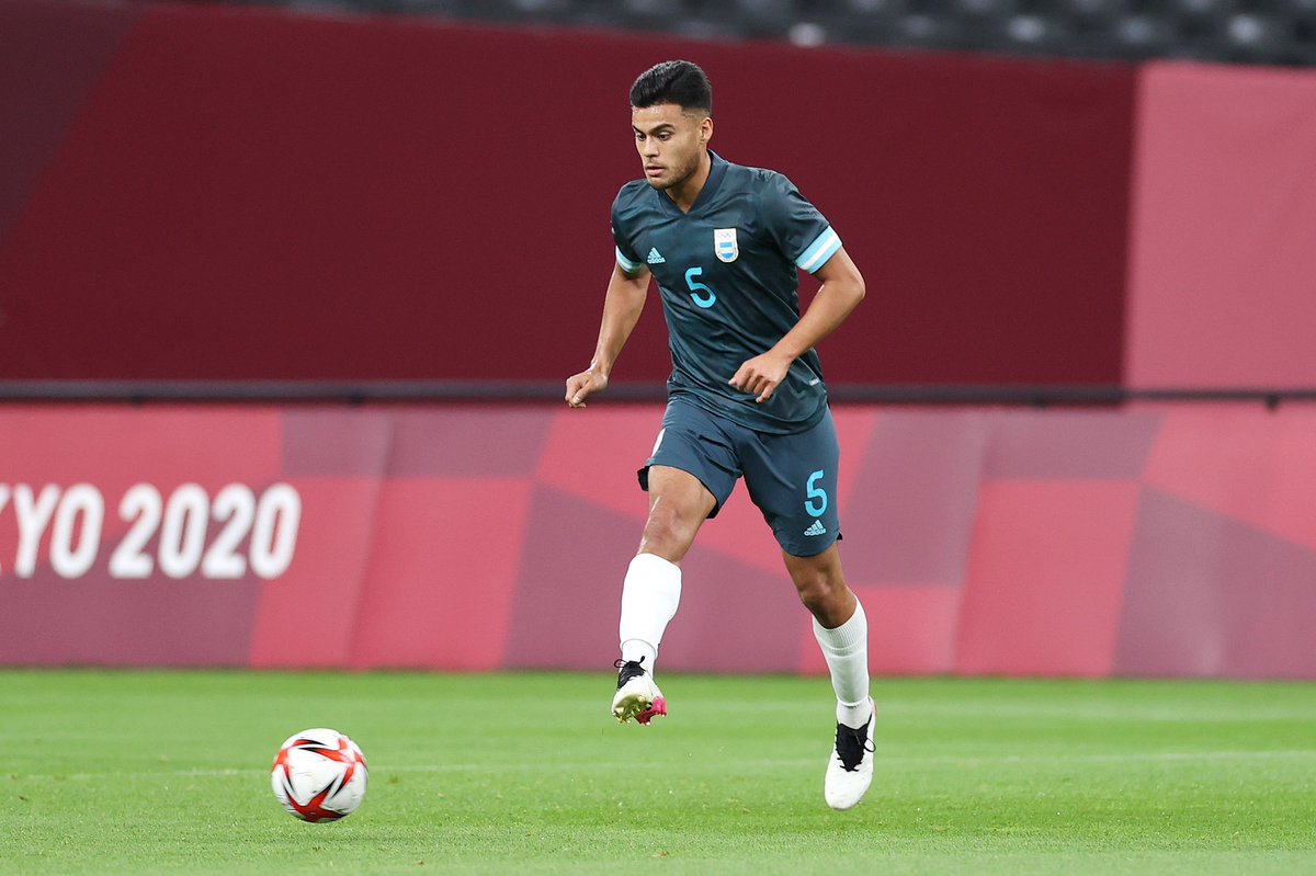 FabrizioRomano's tweet photo. Corinthians have full agreement in place to sign Fausto Vera despite three bids from European clubs. It’s now done and completed for €8m fixed fee. Fausto Vera signs until 2026. 🇧🇷🤝 #Timão

Deal will also include 30% sell-on clause to Argentinos Juniors. https://t.co/yI31AlhNZt