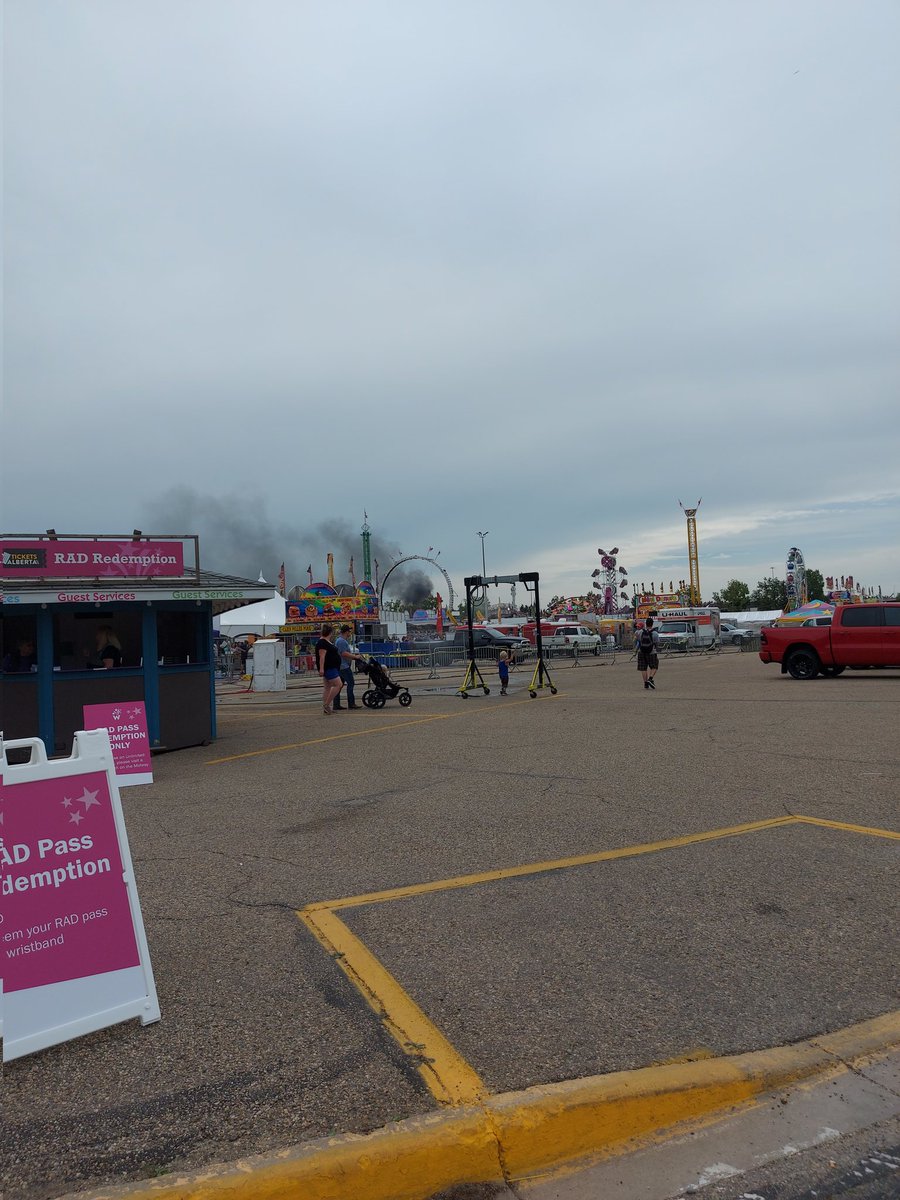 Smoke visible from #WesternerDays  - apparently from trailer park by Costco? No threat to crowds at the fair. #yqf