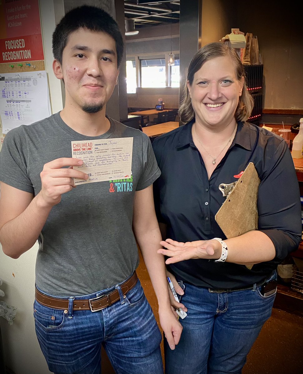 Recognition for Juan. He owned his food runner role this morning! Hot and fast food ensuring best guest experience! <a href="/Chilis/">Chili's Grill & Bar</a> <a href="/queenpalpal/">Lisa Willingham</a> @mk00625 <a href="/JBarraza6/">Julie Barraza</a>