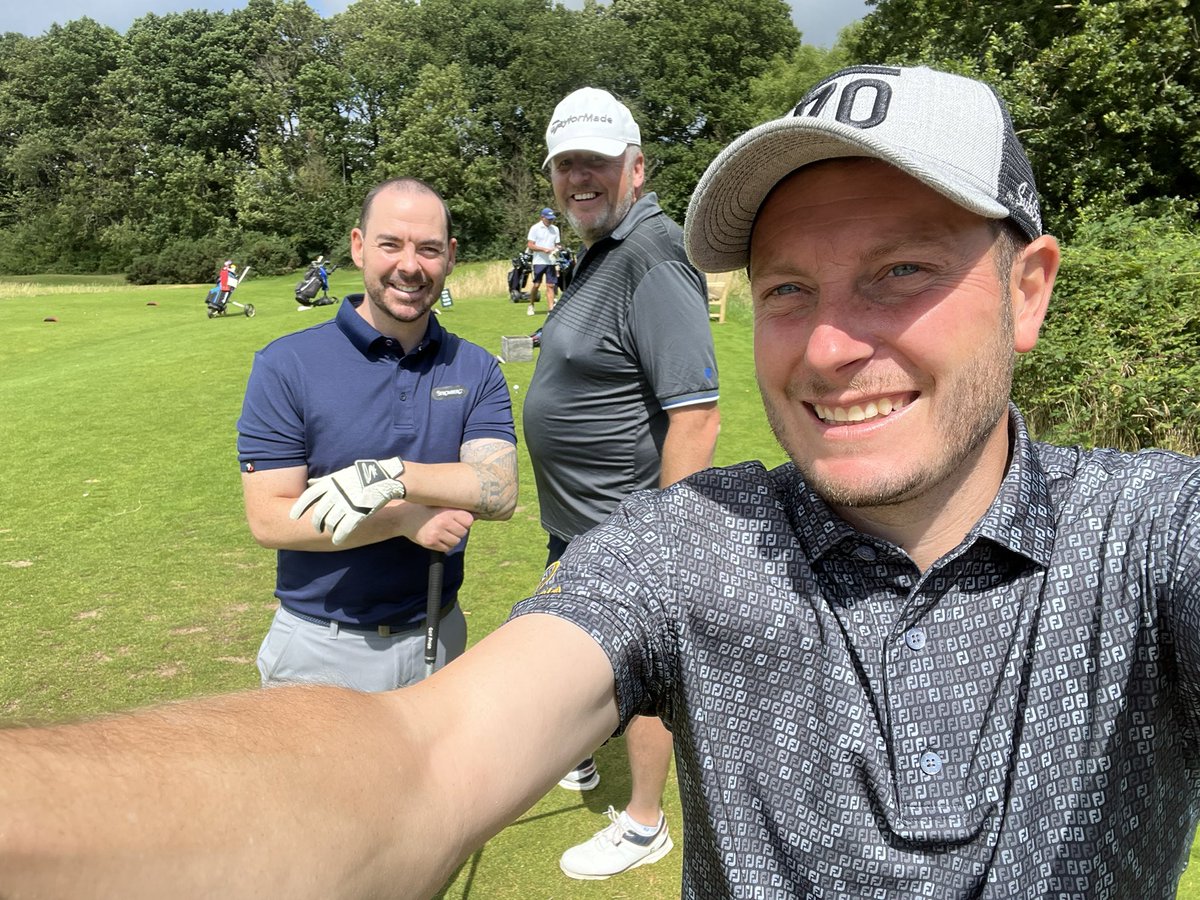 Day 1 of the Bus Tour complete ✅ Tomorrow it’s 4BBB and into the main event! Flying solo this time, but having a great time nether-the-less. Love these trip.