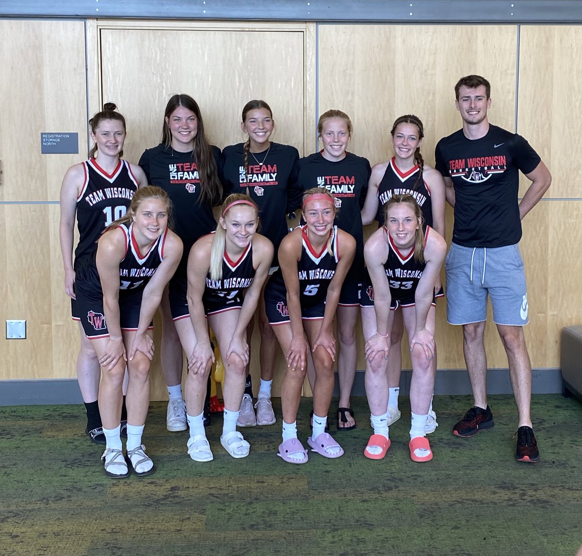 RadloffRylie's tweet photo. Although I wish I ended the season on the court with my girls, I will forever cherish the moments I had with them. Thank you @vcteamwi @TWMurray2023 for letting me in the program for the past 7 years. #OneTeamOneFamily 🤍 https://t.co/UnqfHXan6g