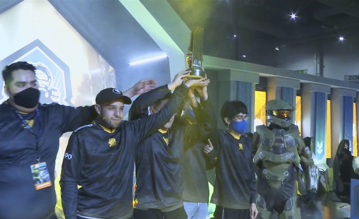 ¡Felicidades campeones! <a href="/KnightsLatam/">KnightsLATAM</a> 

Con esto se cierra la #HCSMexicoCity22 
🏆🔥