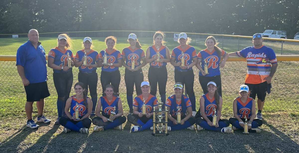 Rapids_18UBlue's tweet photo. Being proud of these girls is an understatement! @rapids_softball @d1fastpitch1 @IHartFastpitch https://t.co/ggUPnoN13d