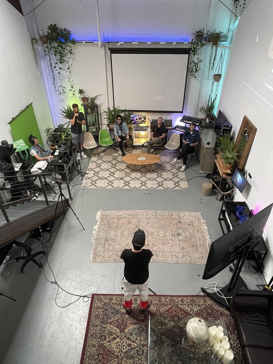 Good Work House tweet media