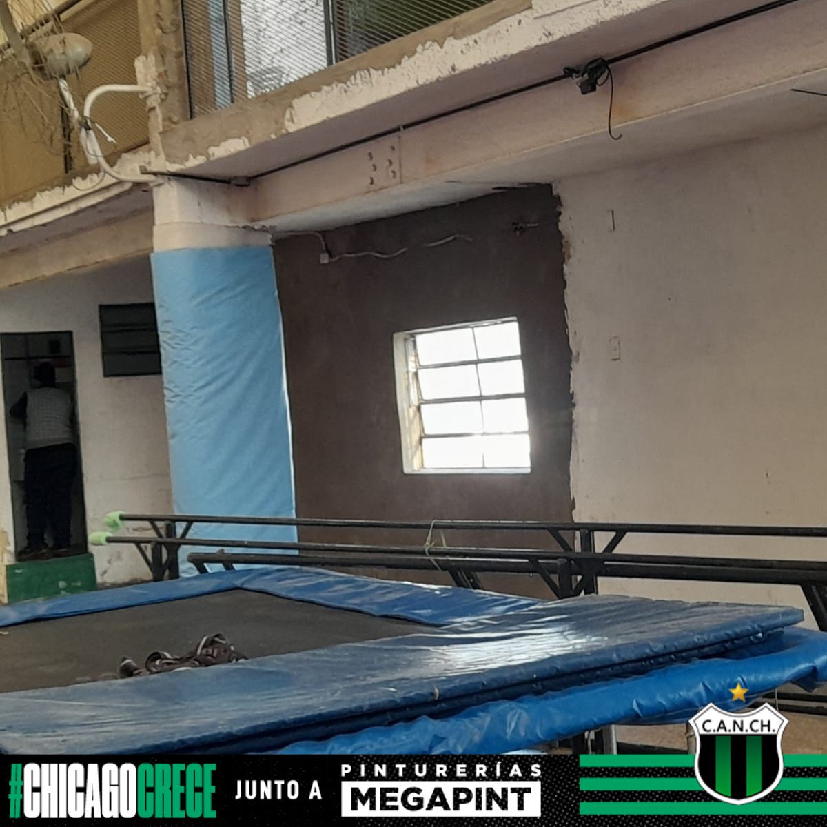 EstadioCANCH's tweet photo. Agradecemos a Pinturerías Megapint por el trabajo en conjunto. 

#NuestraCasa 🏟️
#ChicagoCrece🐂💚🖤 https://t.co/qnhlWAIrcW