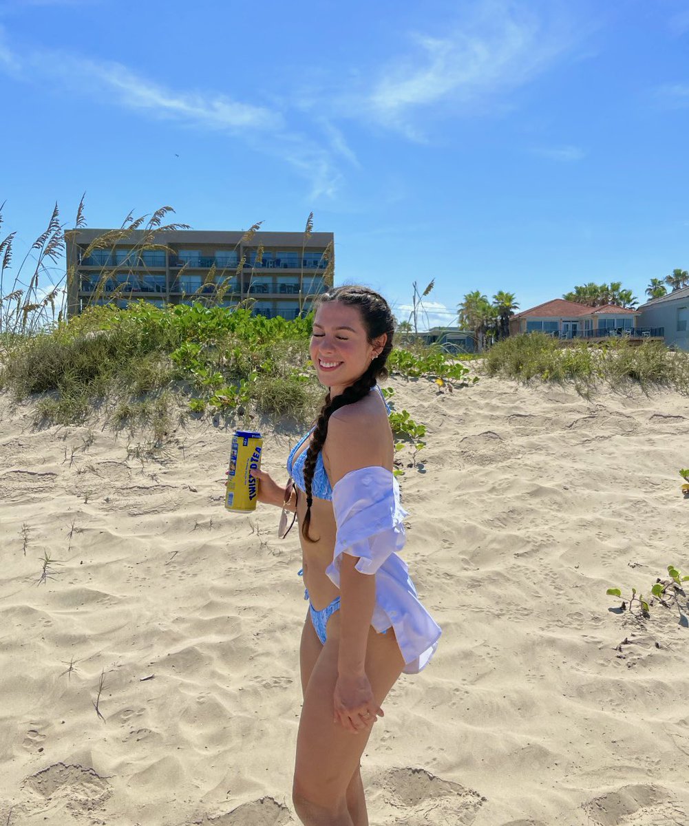 andrea (@andreapena_12) on Twitter photo 